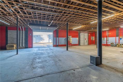 215 E 1st Street Alice TX 78332
