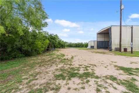 7711 Highway 359 Orange Grove TX 78372