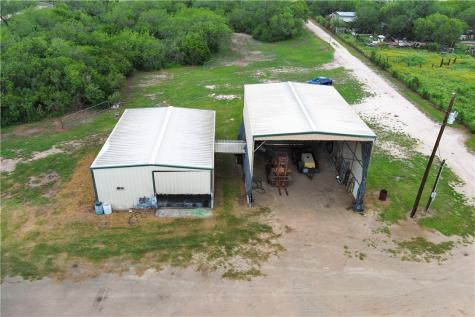 7711 Highway 359 Orange Grove TX 78372