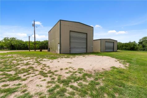 7711 Highway 359 Orange Grove TX 78372
