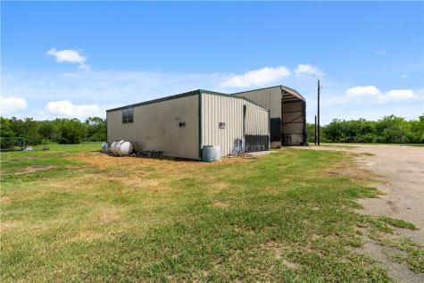 7711 Highway 359 Orange Grove TX 78372