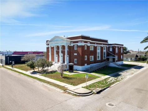 107 N 4th Street Robstown TX 78380