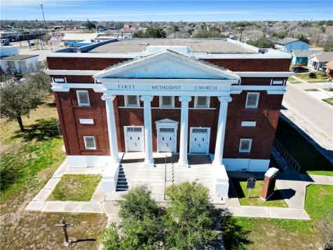 107 N 4th Street Robstown TX 78380