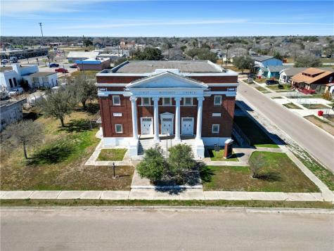 107 N 4th Street Robstown TX 78380