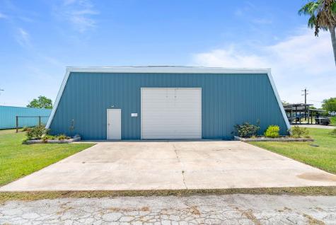512 Main Street Austwell TX 77950
