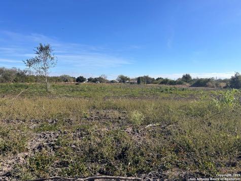 1130 N Us Highway 181 Frontage Road Beeville TX 78102