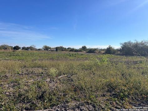 1130 N Us Highway 181 Frontage Road Beeville TX 78102