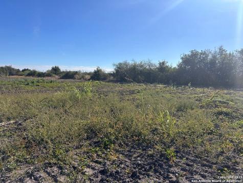 1130 N Us Highway 181 Frontage Road Beeville TX 78102