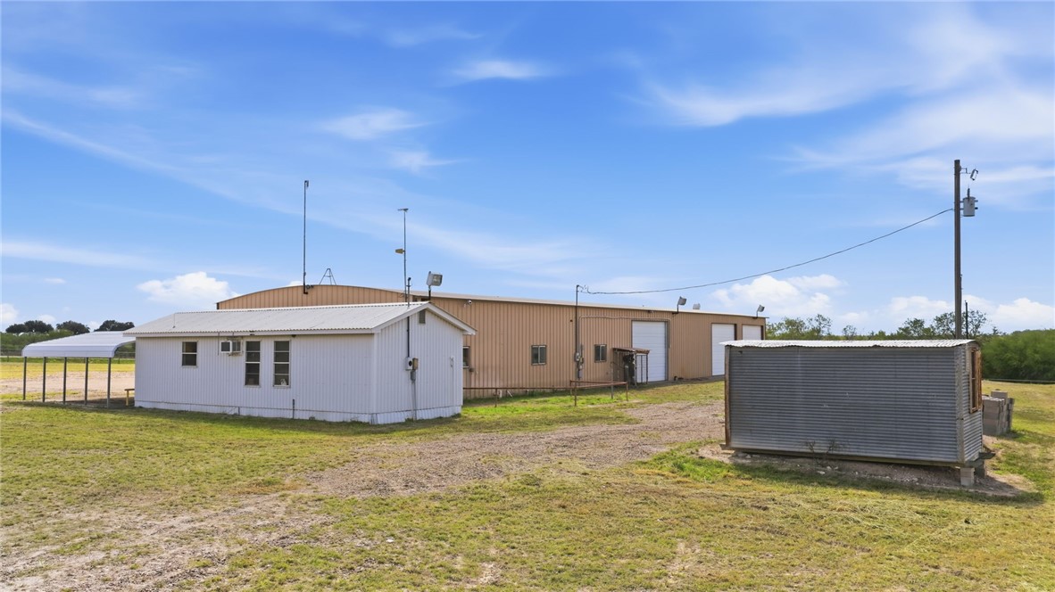 100 County Road 133 George West TX 78022