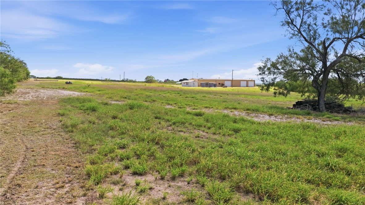 100 County Road 133 George West TX 78022