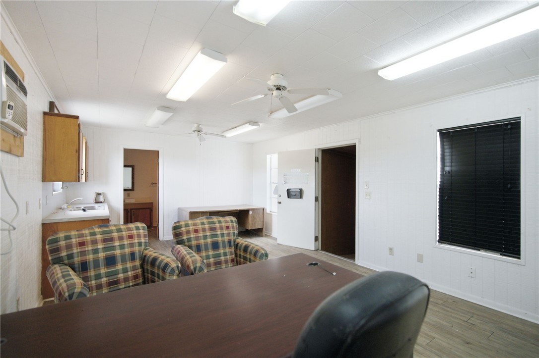 100 County Road 133 George West TX 78022