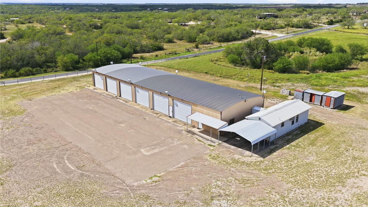 100 County Road 133 George West TX 78022