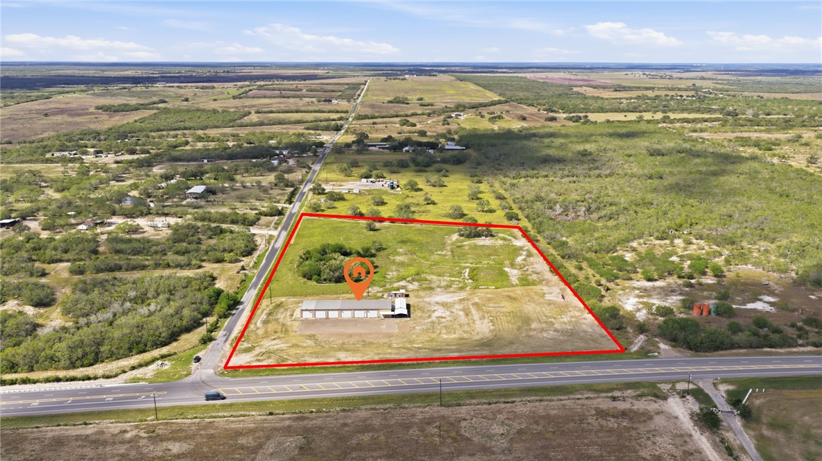 100 County Road 133 George West TX 78022