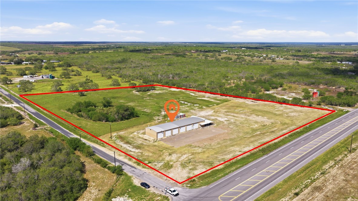 100 County Road 133 George West TX 78022