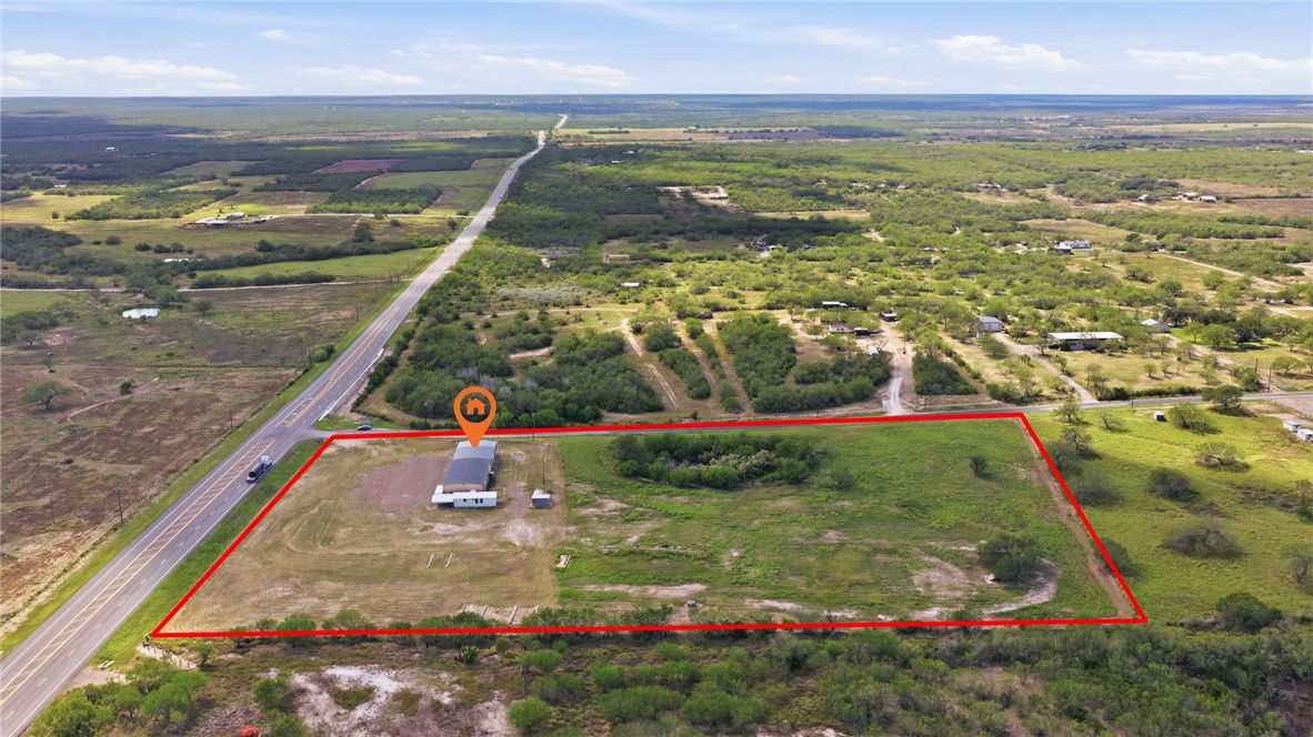 100 County Road 133 George West TX 78022