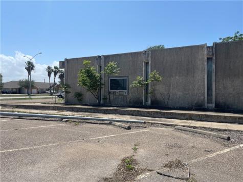 900 Moore Avenue Portland TX 78374
