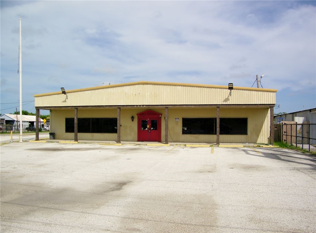 5202 Ayers Street Corpus Christi TX 78415