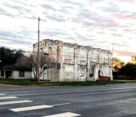 601 S Chester Street Falfurrias TX 78355