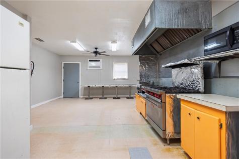 519 Avenue B Sinton TX 78387