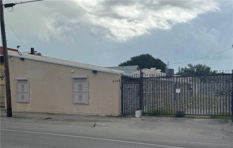 618 Staples Street Corpus Christi TX 78401