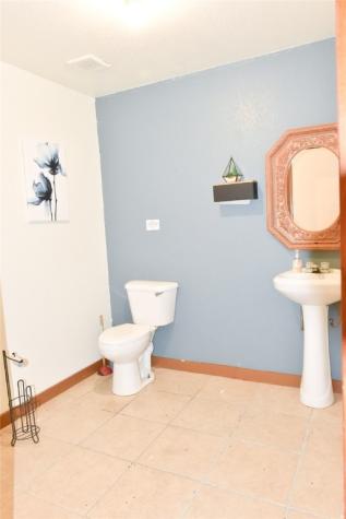 319 E Main Avenue Robstown TX 78380