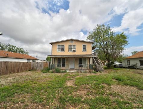 1106 E Huisache Avenue Kingsville TX 78363