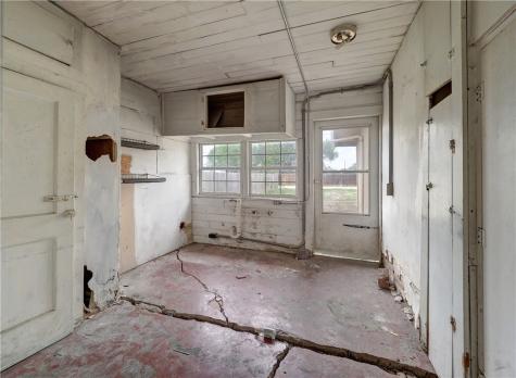 1106 E Huisache Avenue Kingsville TX 78363