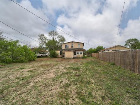 1106 E Huisache Avenue Kingsville TX 78363
