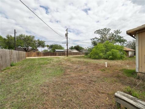 1106 E Huisache Avenue Kingsville TX 78363