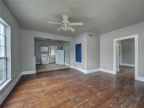 1106 E Huisache Avenue Kingsville TX 78363