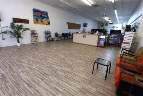 314, 316 E Kleberg Avenue Kingsville TX 78363