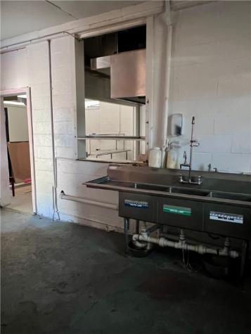 406 N Johnson Street Alice TX 78332