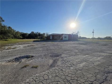 127 Fairgrounds Road Refugio TX 78377