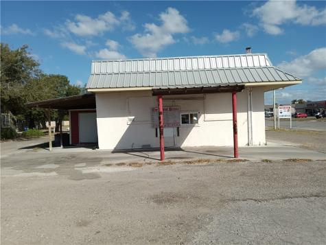 400 S San Patricio Street Sinton TX 78387