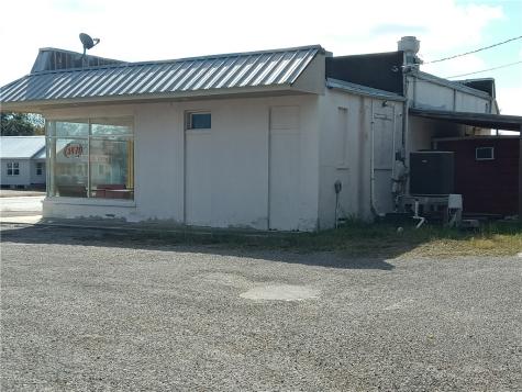 400 S San Patricio Street Sinton TX 78387