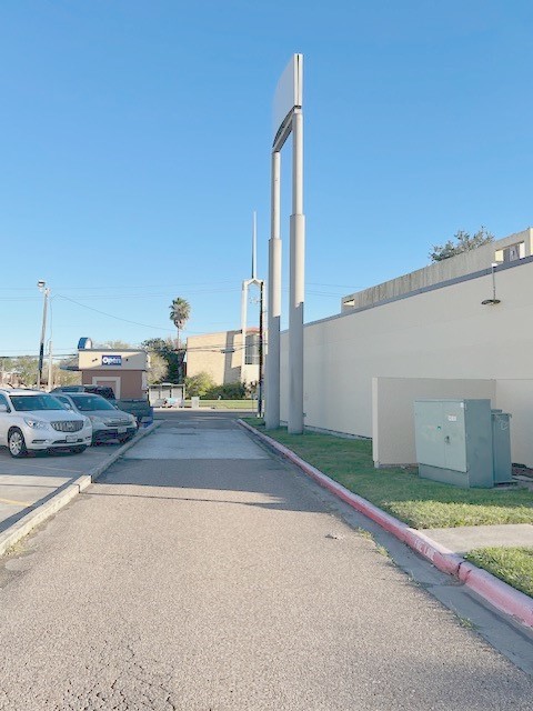 5875 Weber Corpus Christi TX 78413