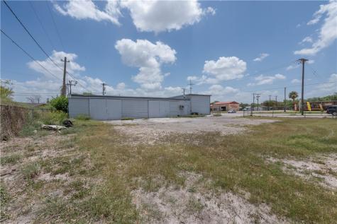 623 N Front Street Mathis TX 78368