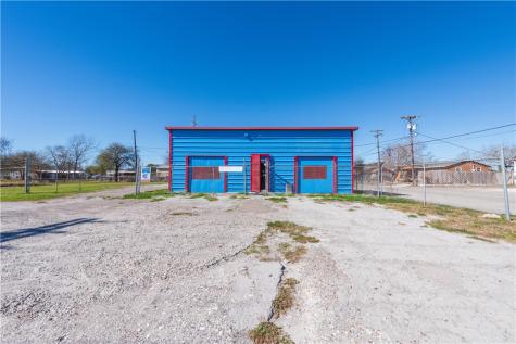 623 N Front Street Mathis TX 78368