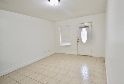 1004 Austin Street Portland TX 78374