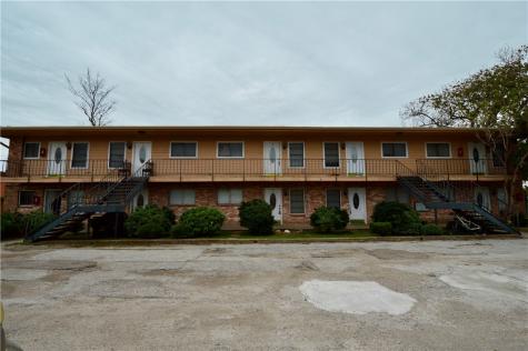 1004 Austin Street Portland TX 78374