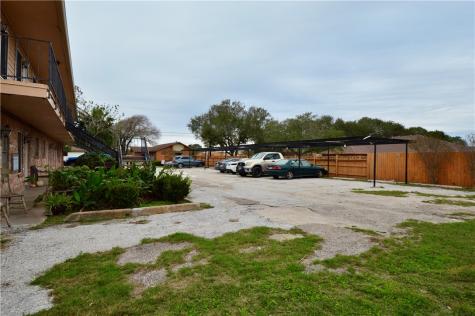 1004 Austin Street Portland TX 78374
