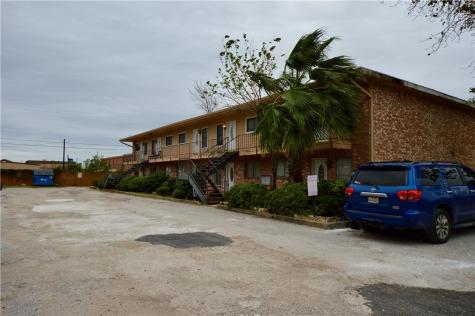 1004 Austin Street Portland TX 78374