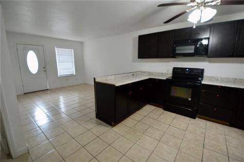 1004 Austin Street Portland TX 78374
