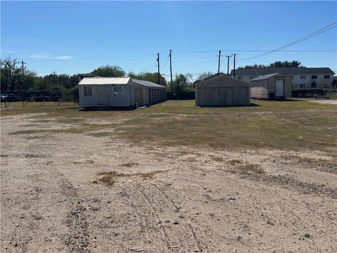 1204 S Highway 281 Bus Falfurrias TX 78355