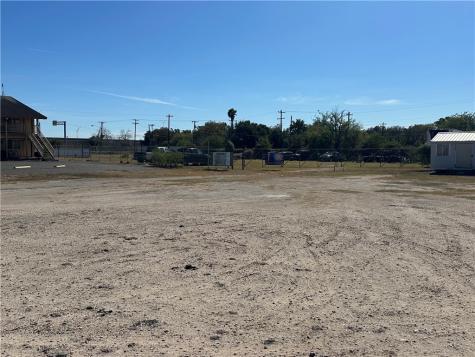 1204 S Highway 281 Bus Falfurrias TX 78355