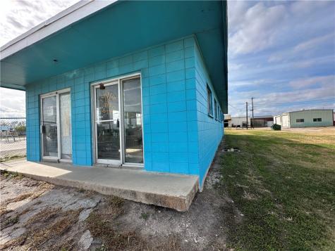 101 Mcintyre Avenue Taft TX 78390