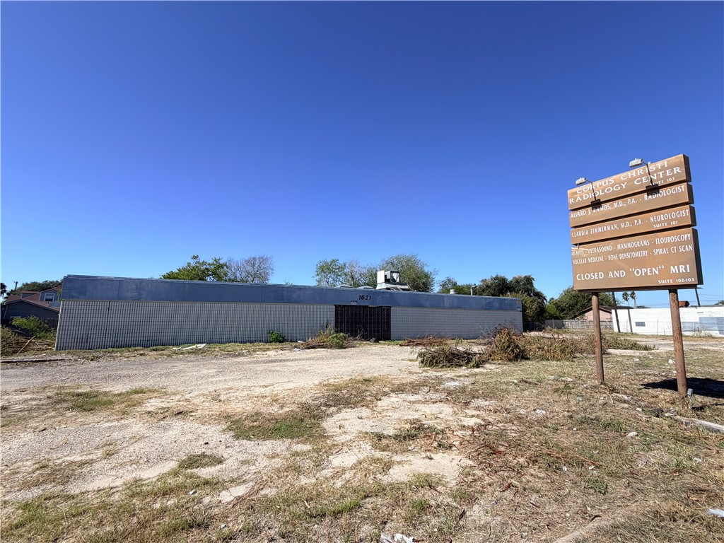 1621 S Brownlee Boulevard Corpus Christi TX 78404