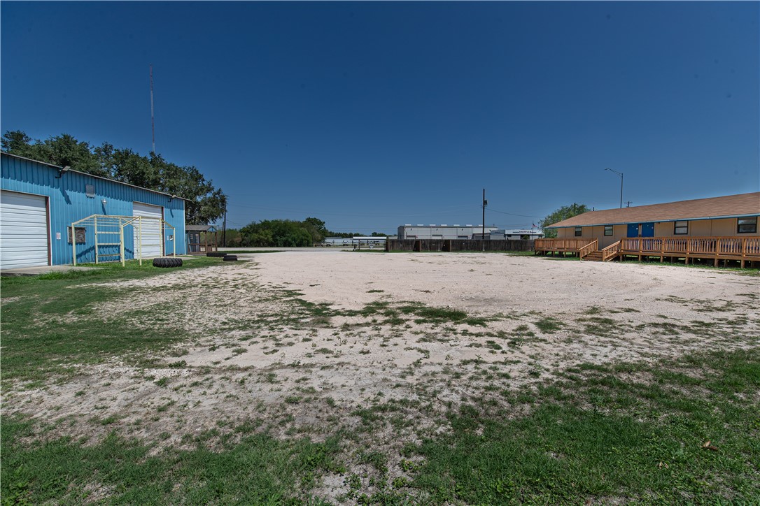 2527 N Us Highway 281 Alice TX 78332
