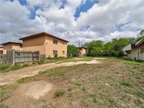 628 W Mesquite Avenue Kingsville TX 78363