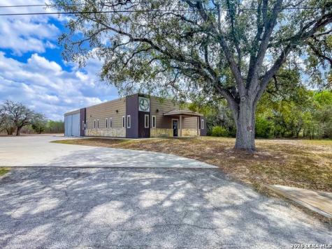 1824 S Washington Street Beeville TX 78102